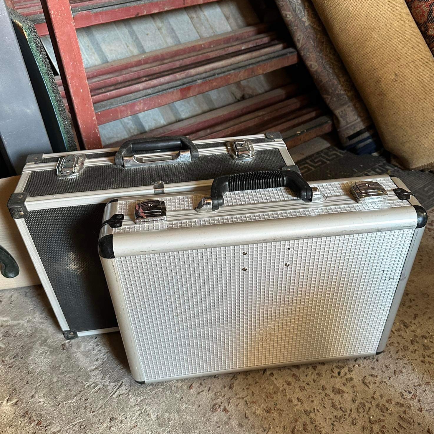 Чемодан для інструментів чорний/металік