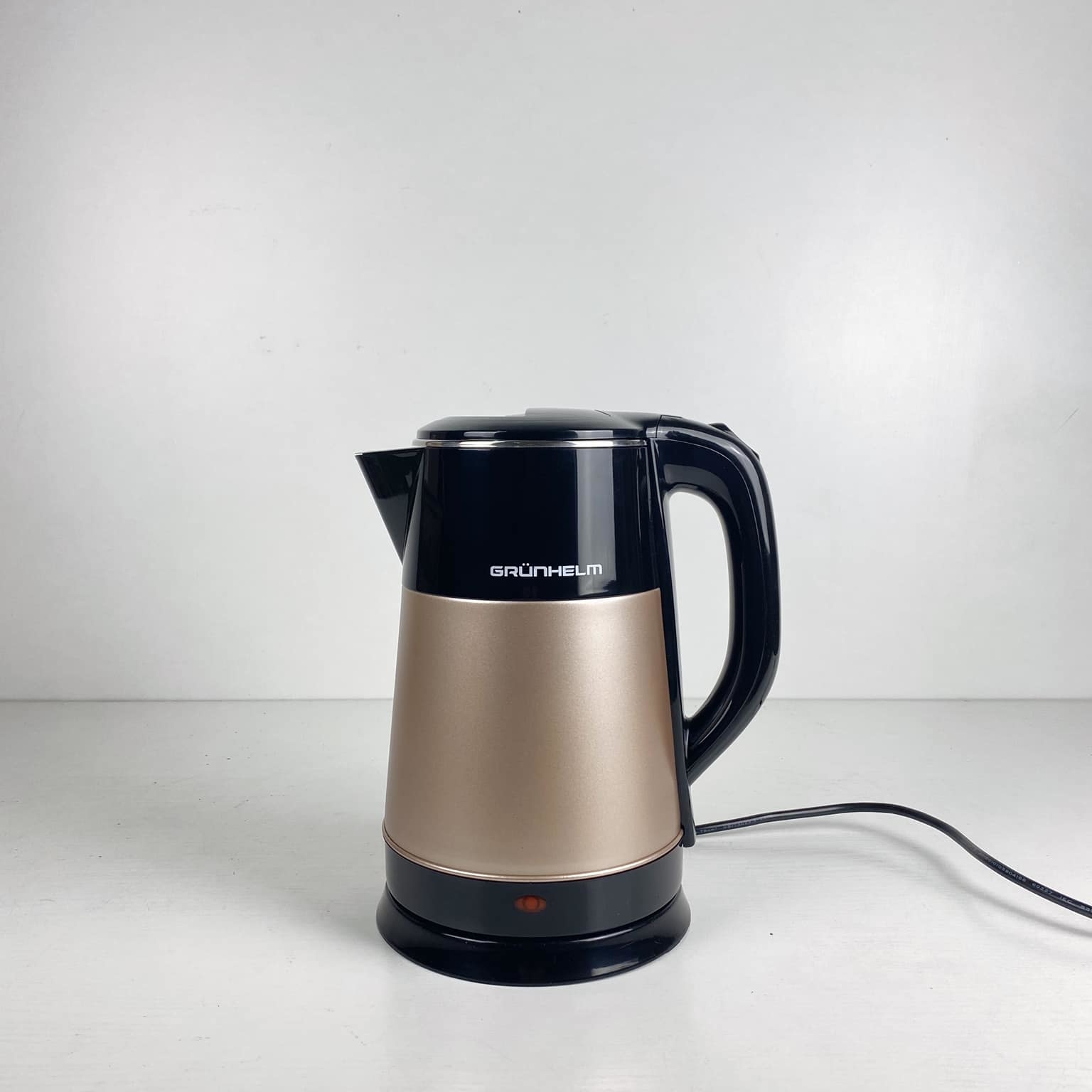 Електрочайник бронза/чорний пластик KT-035