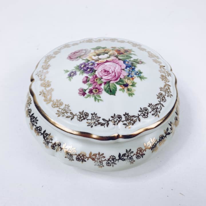 Шкатулка кругла з розписом Троянди порцеляна вінтаж BX-095
