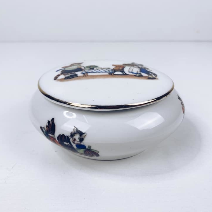 Шкатулка кругла з розписом Чаювання порцеляна вінтаж BX-109