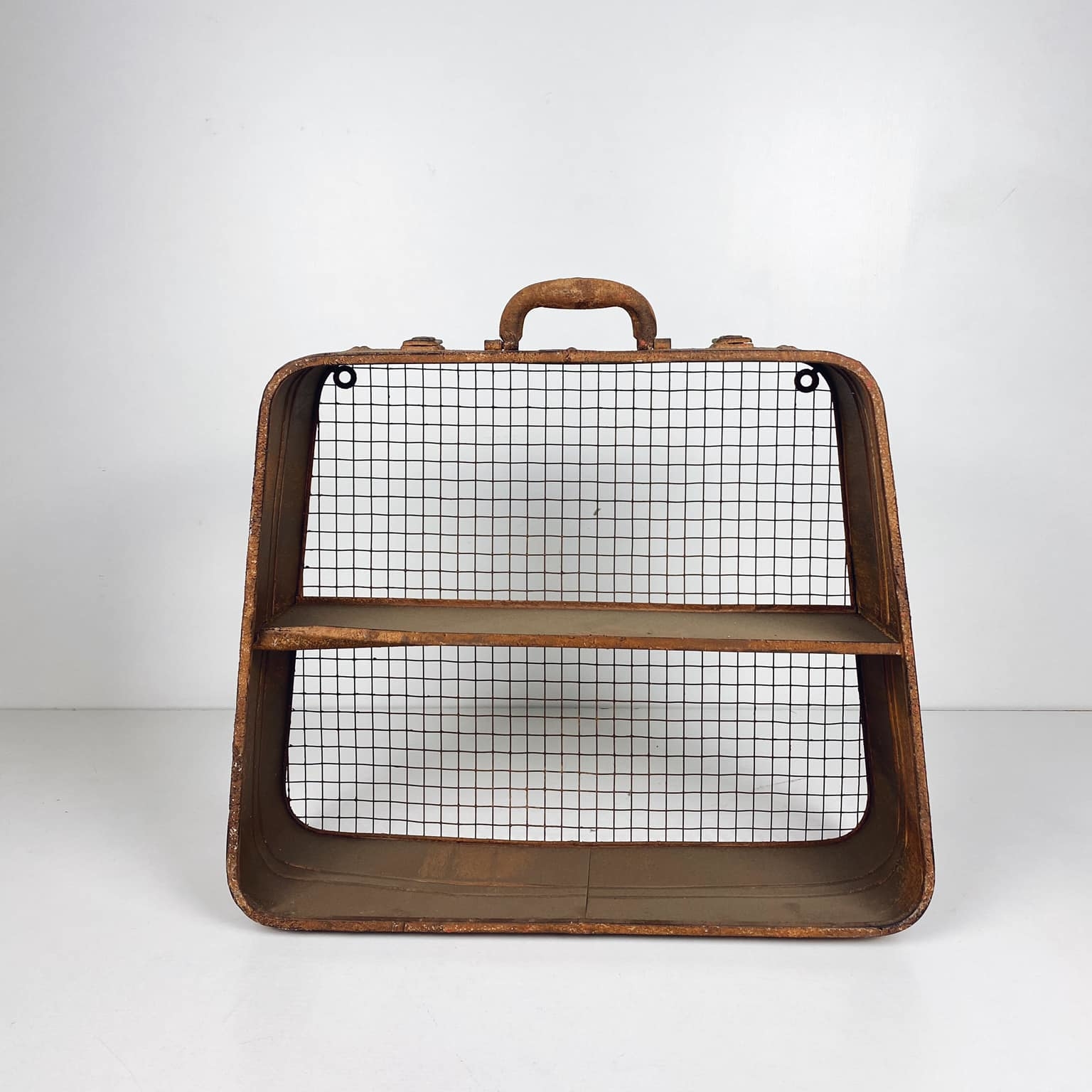 Полиця настінна "Стара валіза" сітка / метал SF-032