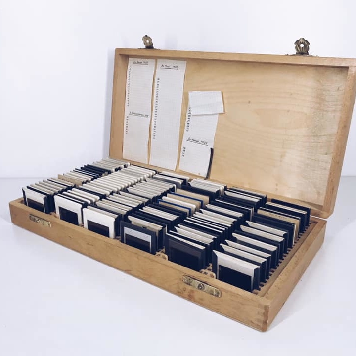 Слайди у чемодані вінтаж