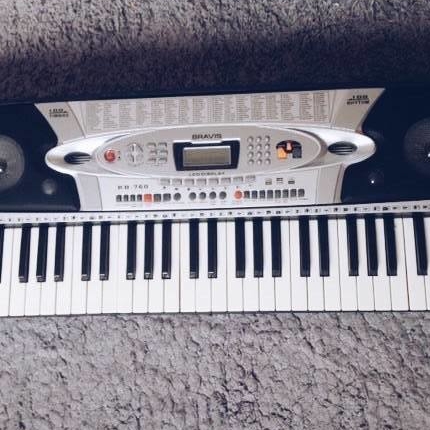 Синтезатор клавішний