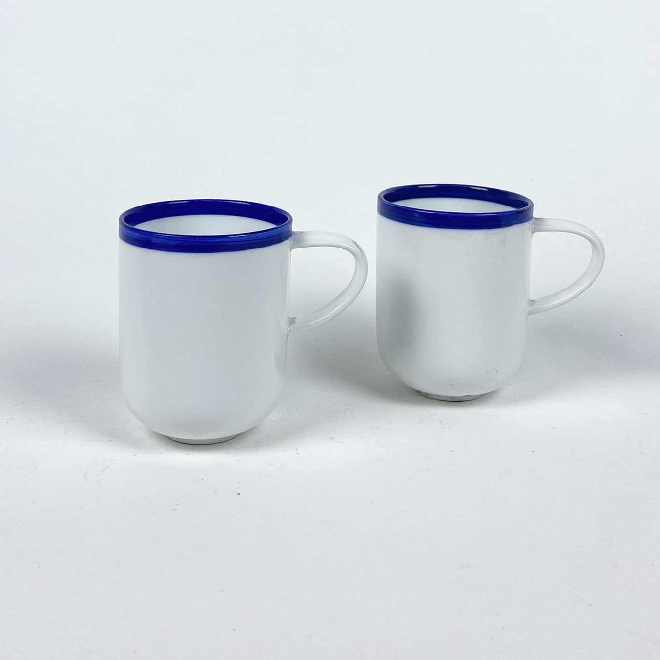 Чашка біла з синім обідком порцеляна TE-132