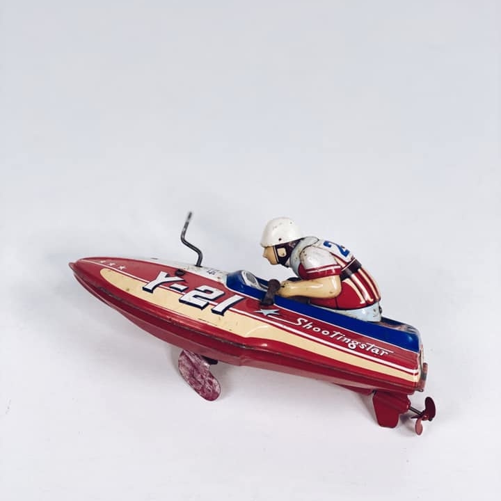 Іграшка Швидкісний катер з гонщиком метал вінтаж