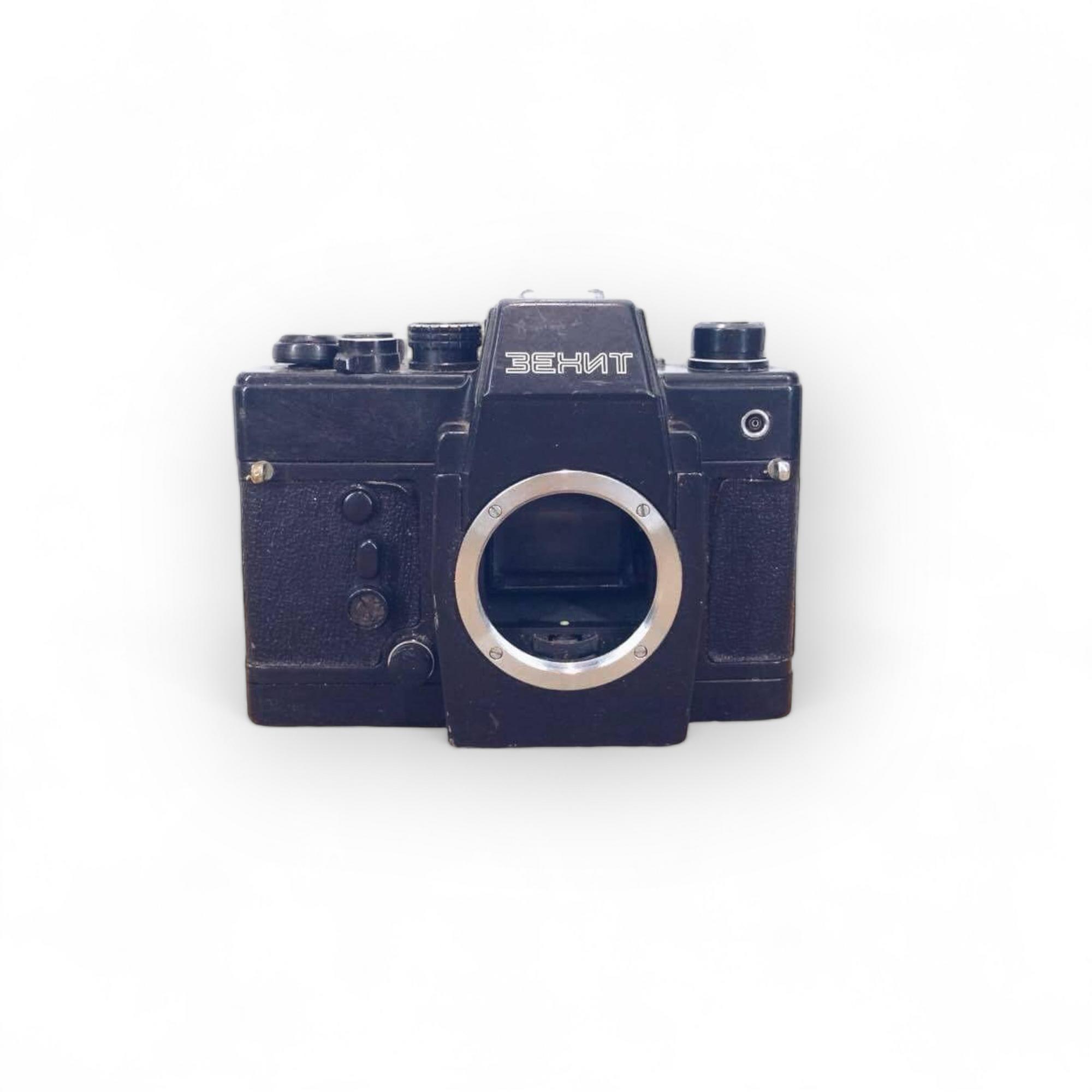 Фотокамера Зеніт без об'єктива