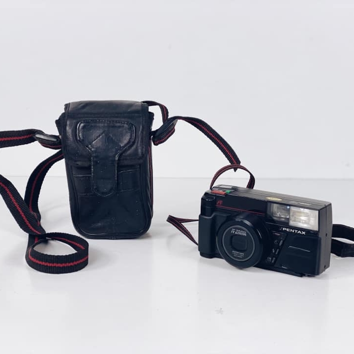 Фотокамера-мильниця Pentax з сумочкою