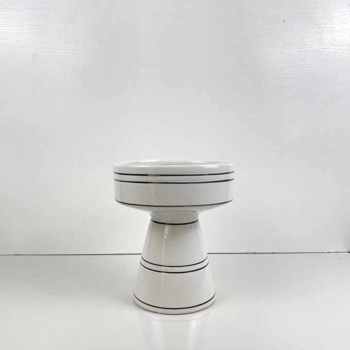 Ваза на ніжці ч/б смужка порцеляна VA-397