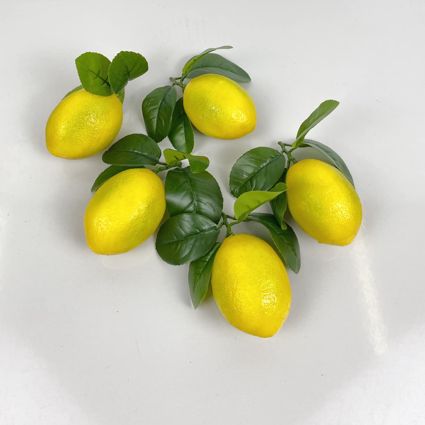 Лимон з листям 11 см муляж MF-045