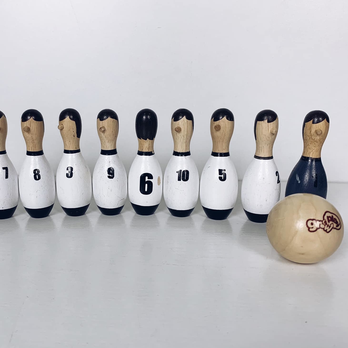 Набір ігровий кегельбан Футболісти дерево