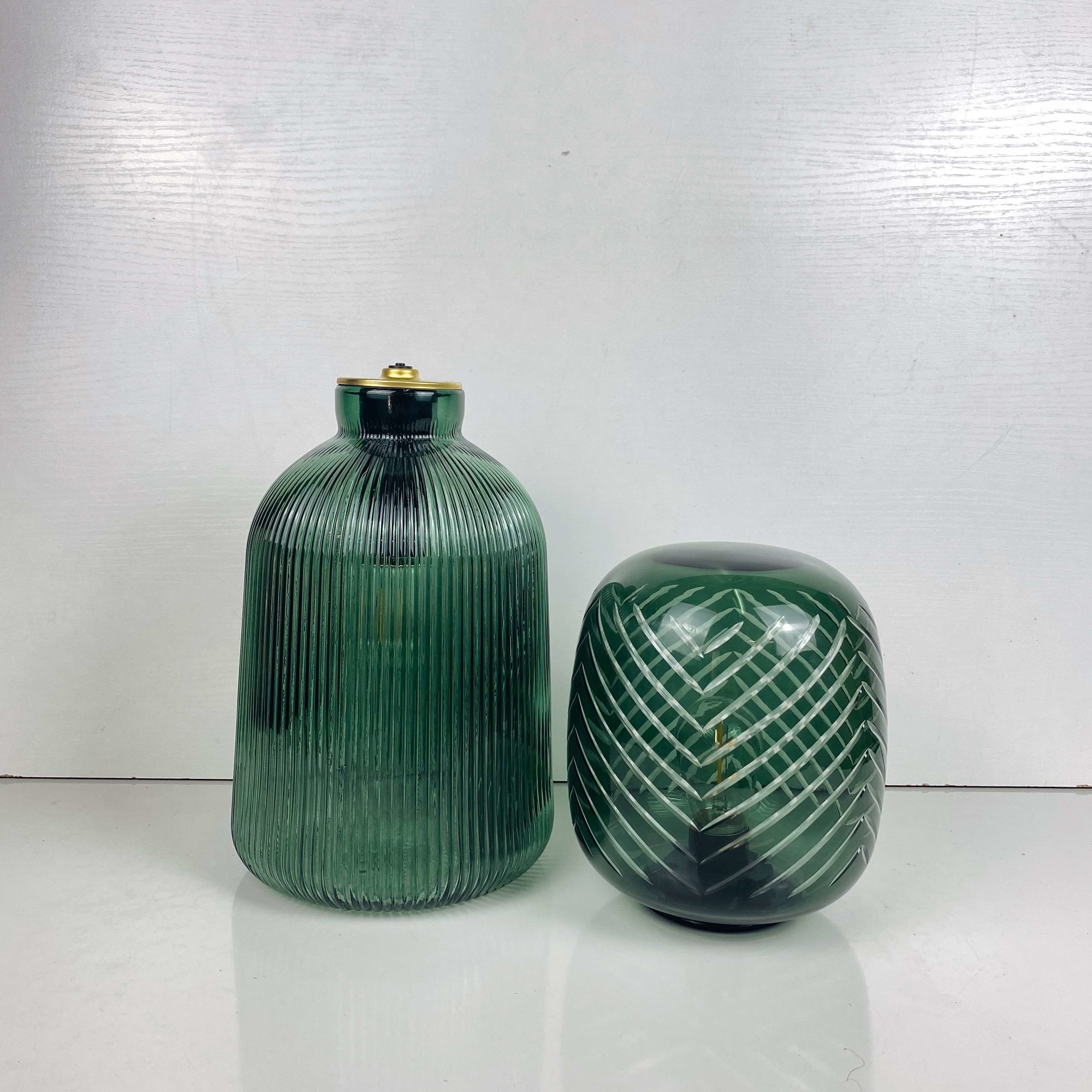 Світильник настільний LED рельєфне зелене скло LT-231