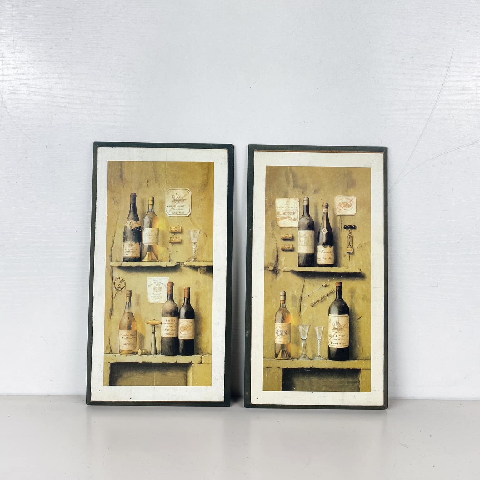 Натюрморт на дошці з винними пляшками AR-713