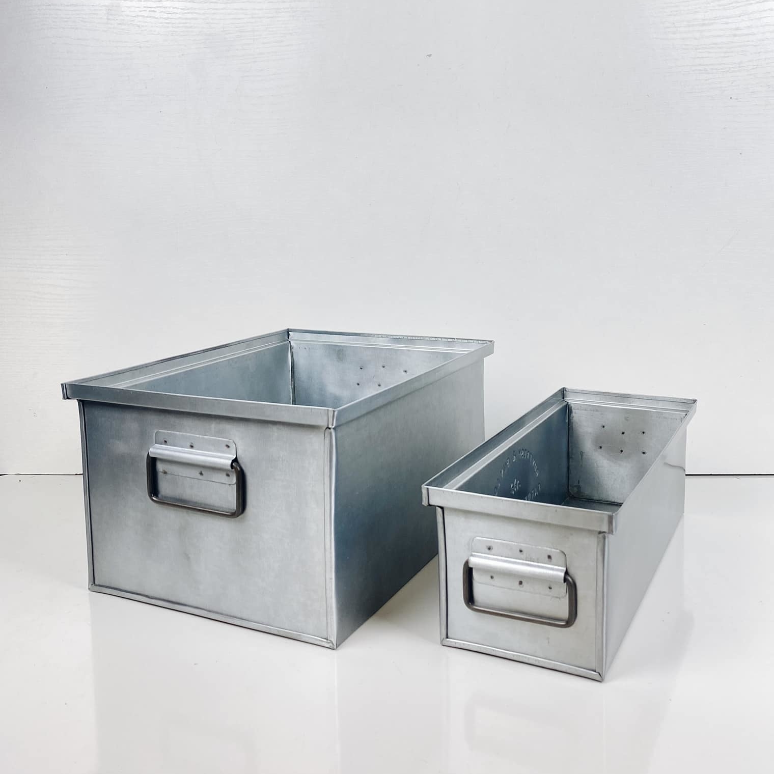 Ящик для зберігання прямокутний метал