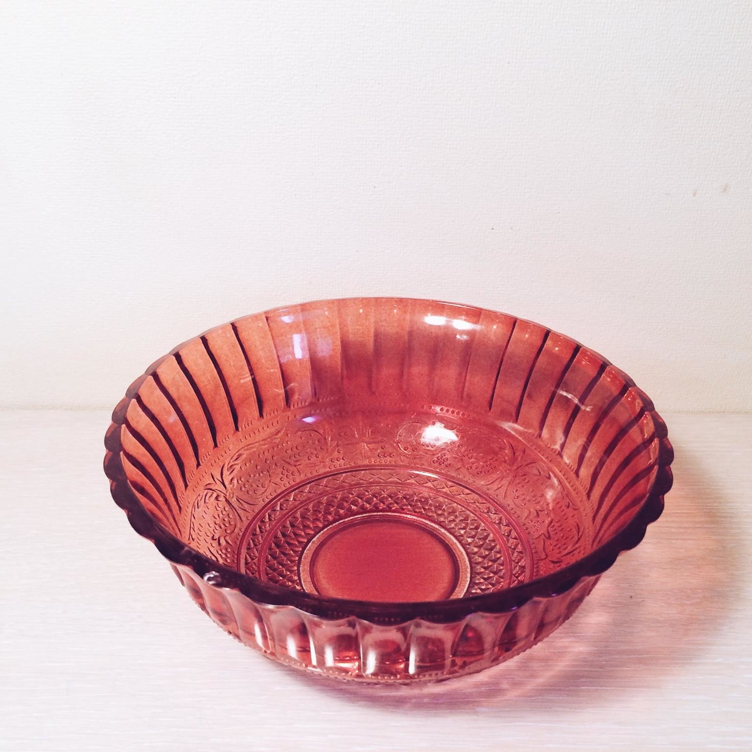 Миска рельєфне скло червоне GS-050