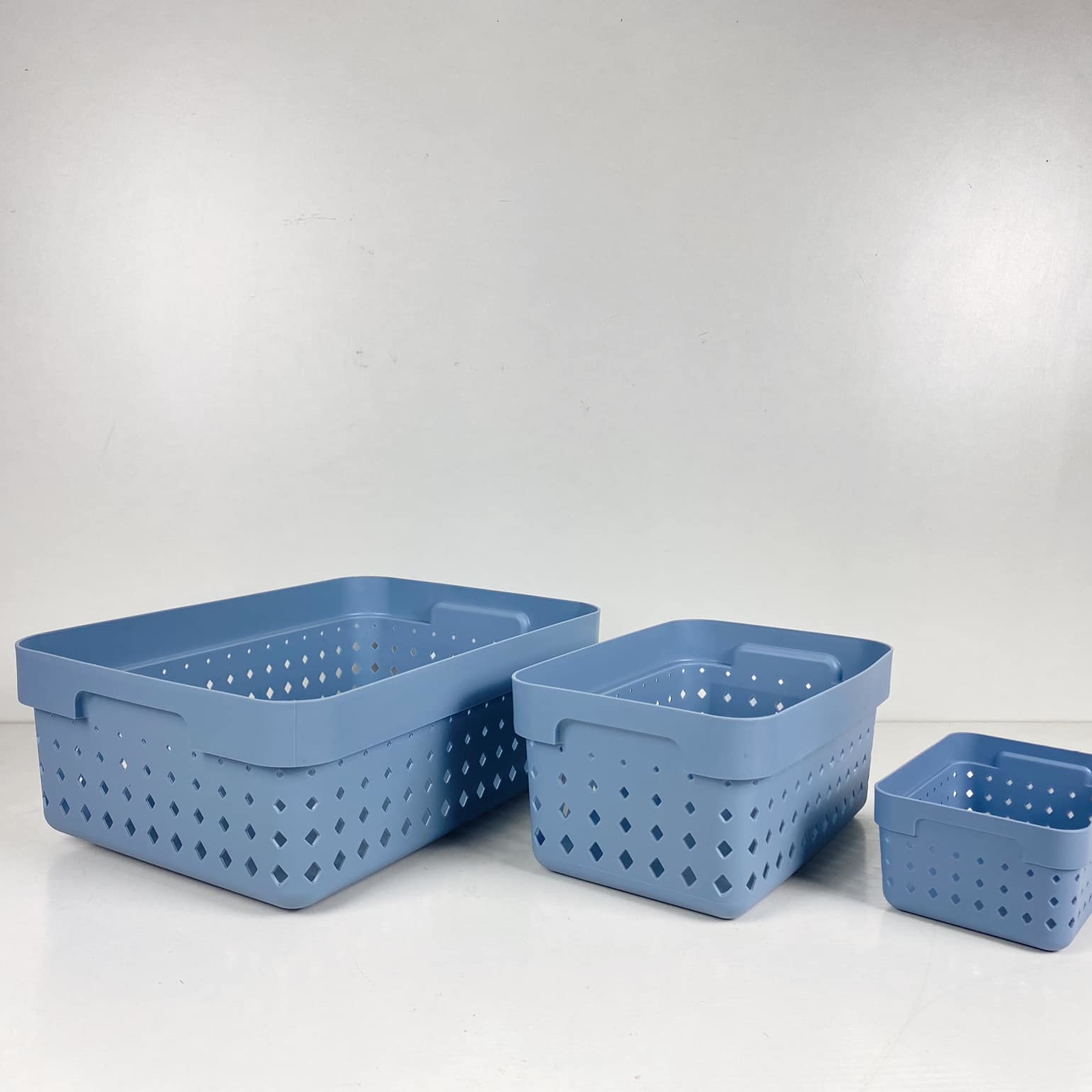 Кошик для дрібничок сіро-блакитний пластик BA-135