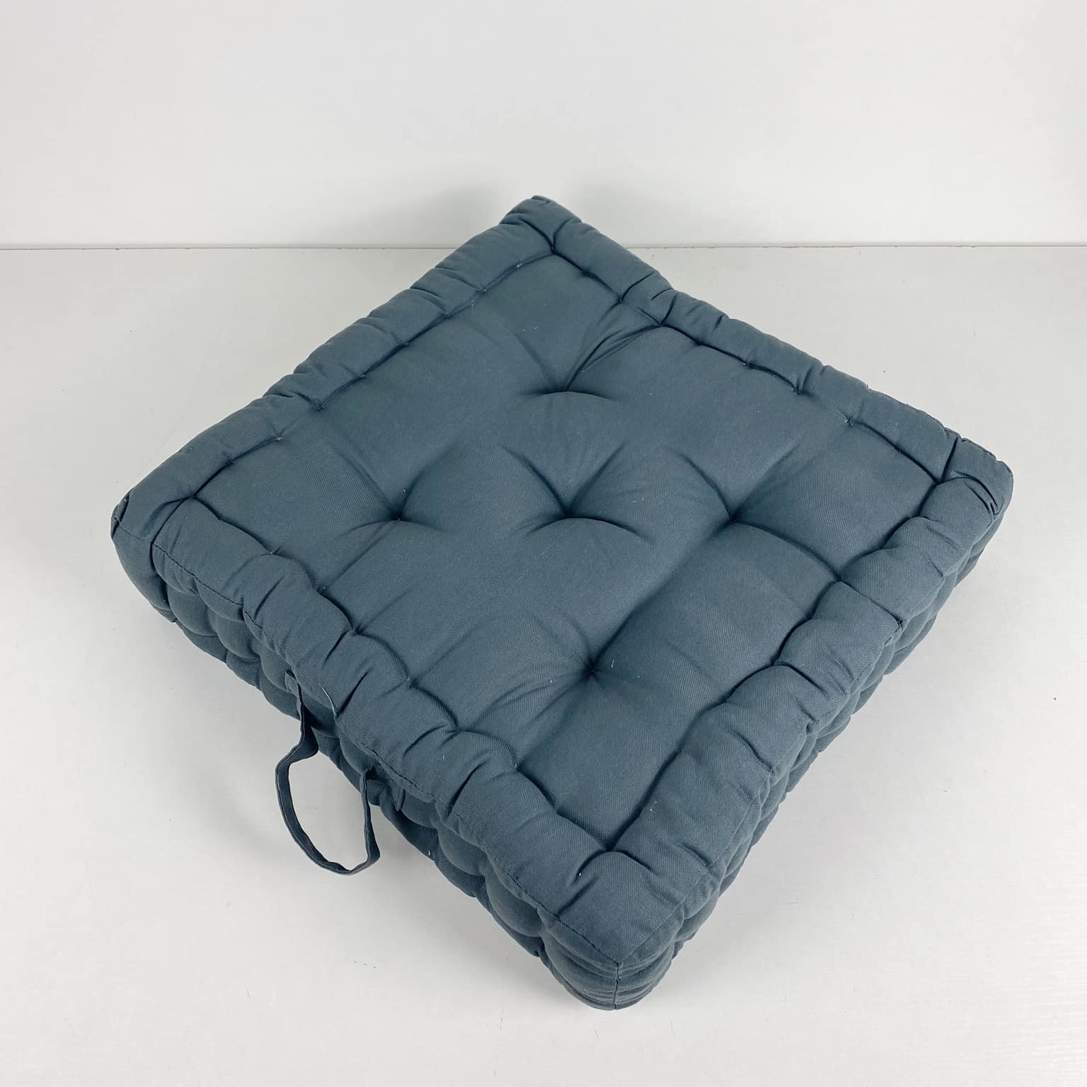 Подушка для сидіння стьобана сіро-синя PW-374