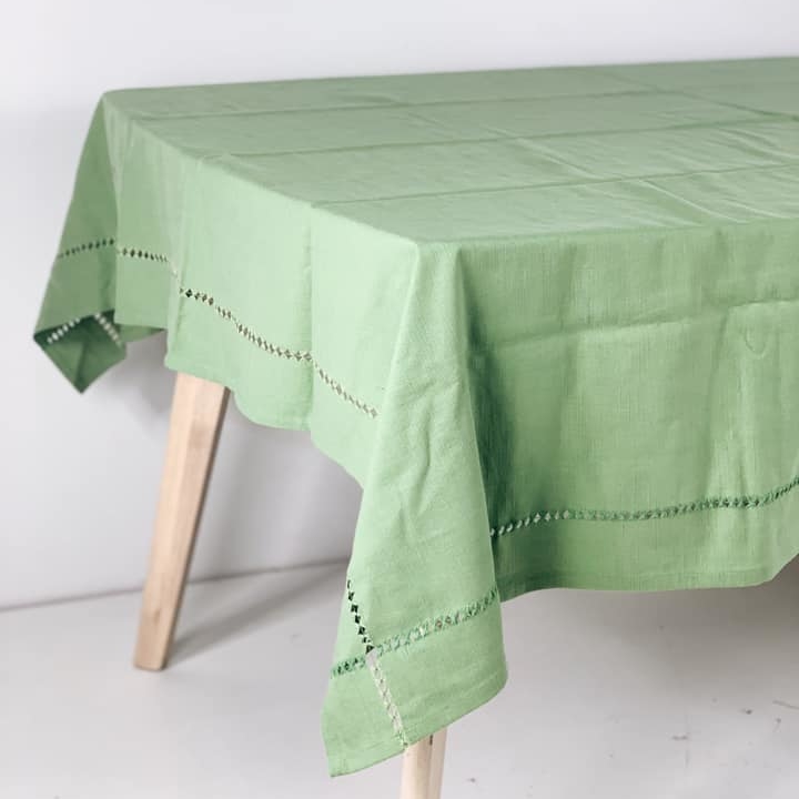 Скатертина блідо-зелений льон з мережкою TT-078