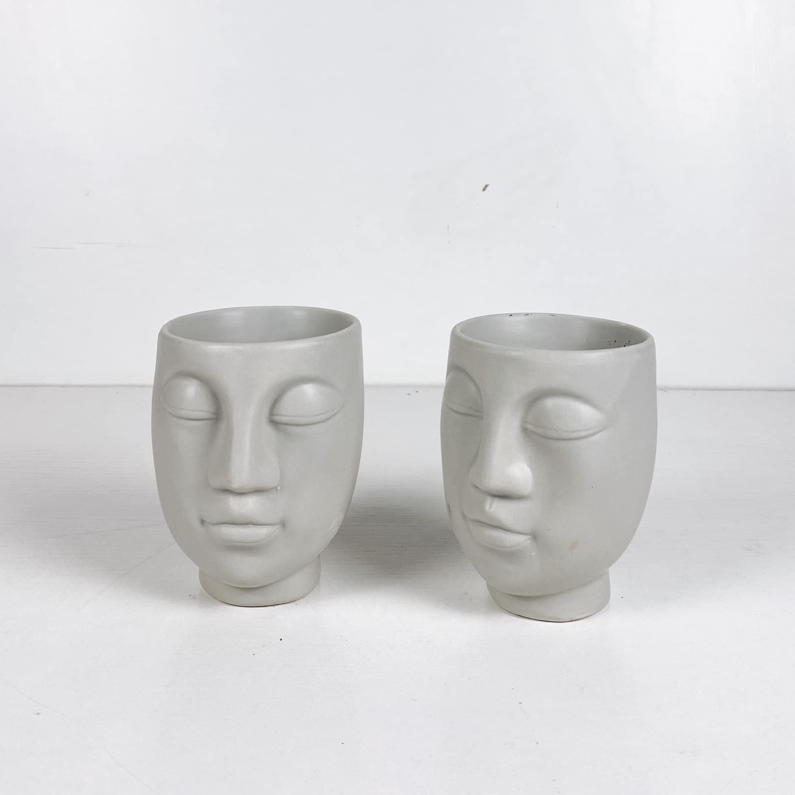 Кашпо Обличчя сіре кераміка 2