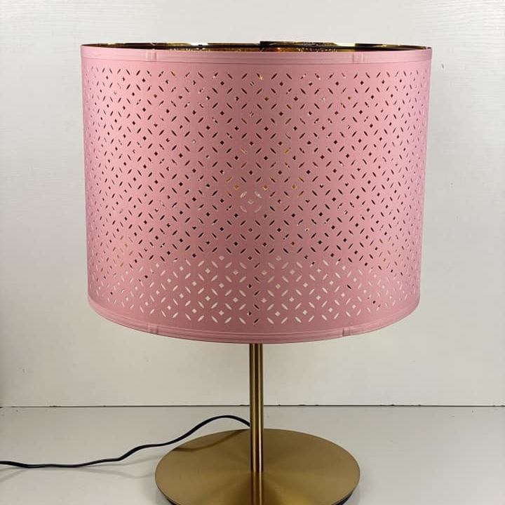 Лампа настільна база золото абажур рожевий перфорація LT-238