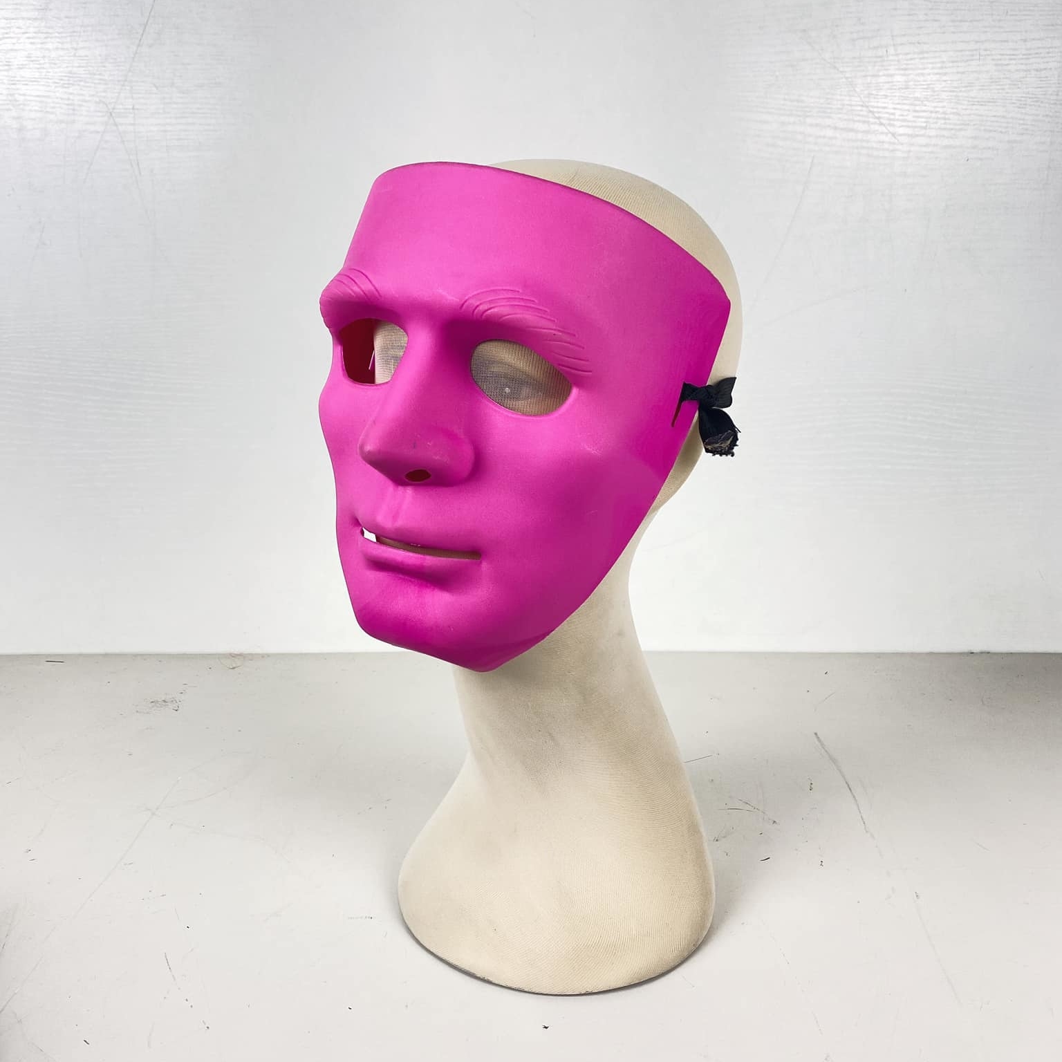 Маска яскраво-рожева 2