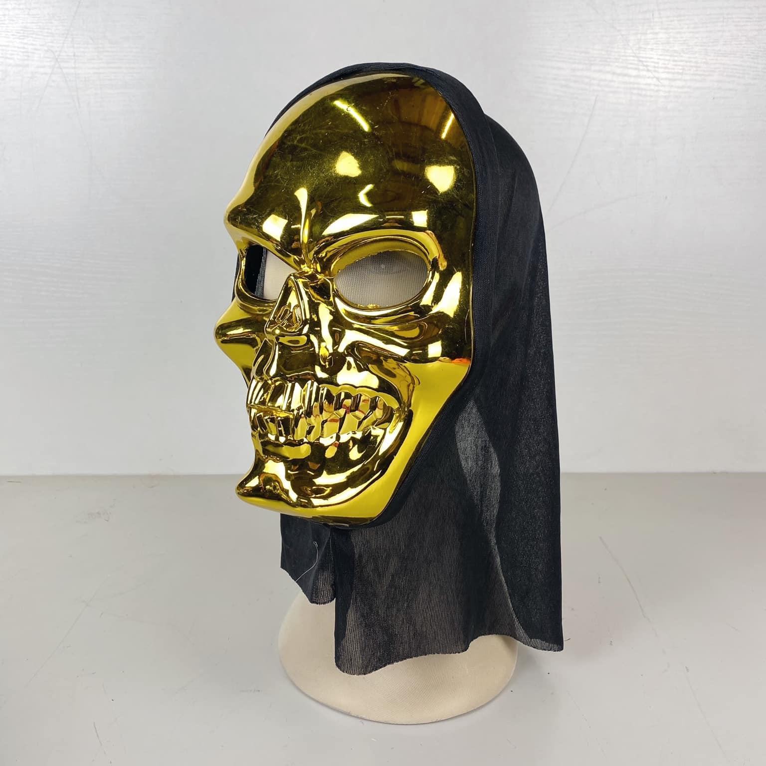 Маска золота пластик 5