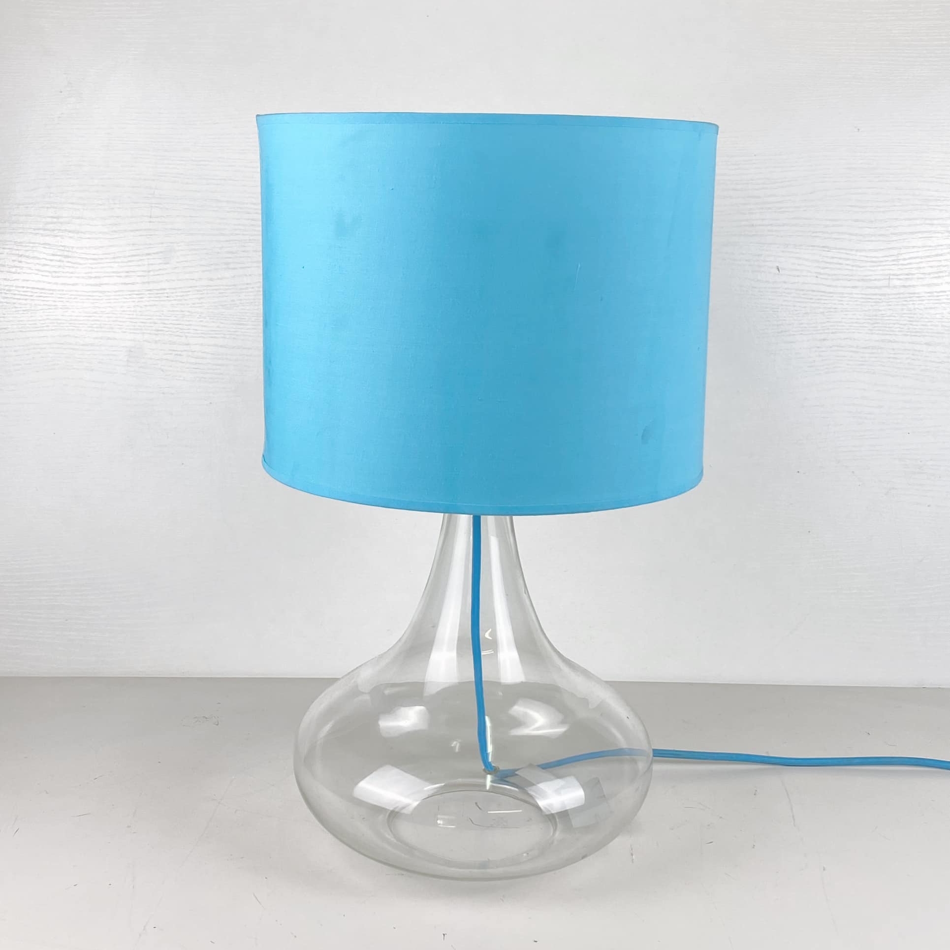Лампа настільна база скло яскраво-блакитний абажур LT-239