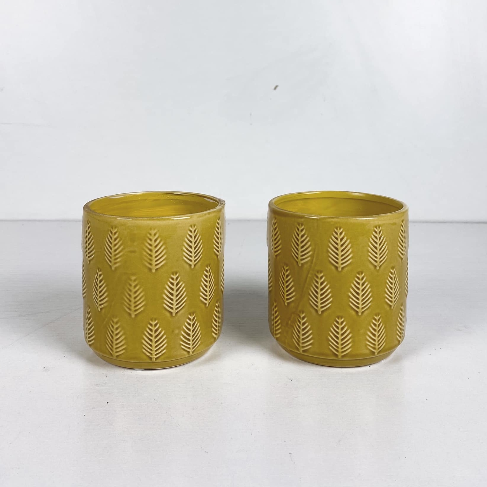 Кашпо кругле кераміка рельєф охра Дерева