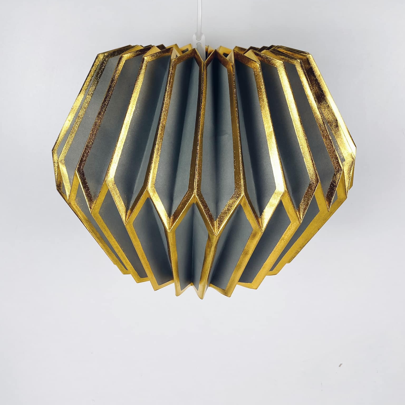 Світильник підвісний паперовий "орігамі" сірий/золото LS-043
