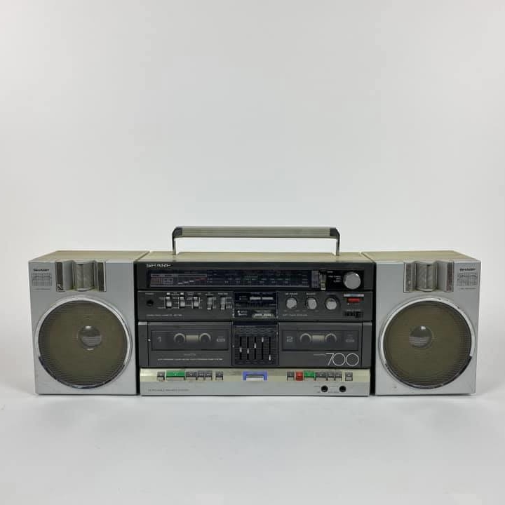 Магнітофон касетний Sharp сільвер AU-057