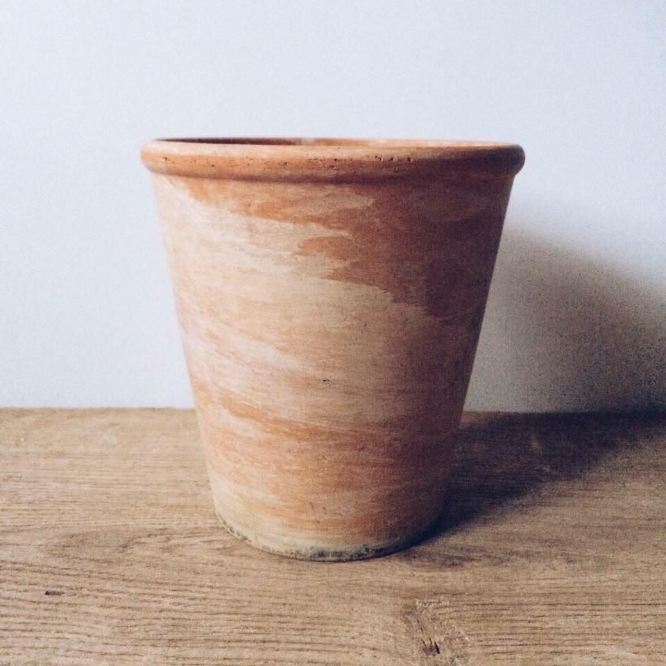 Вазон теракота з потертостями