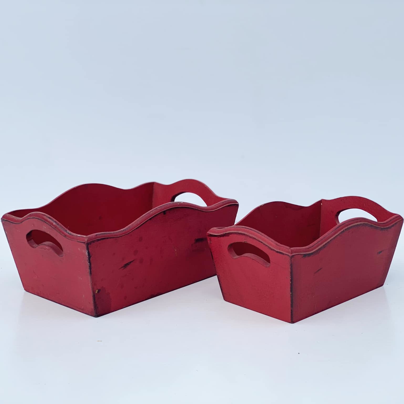 Ящик-кашпо з прорізними ручками малий т-червоний мдф