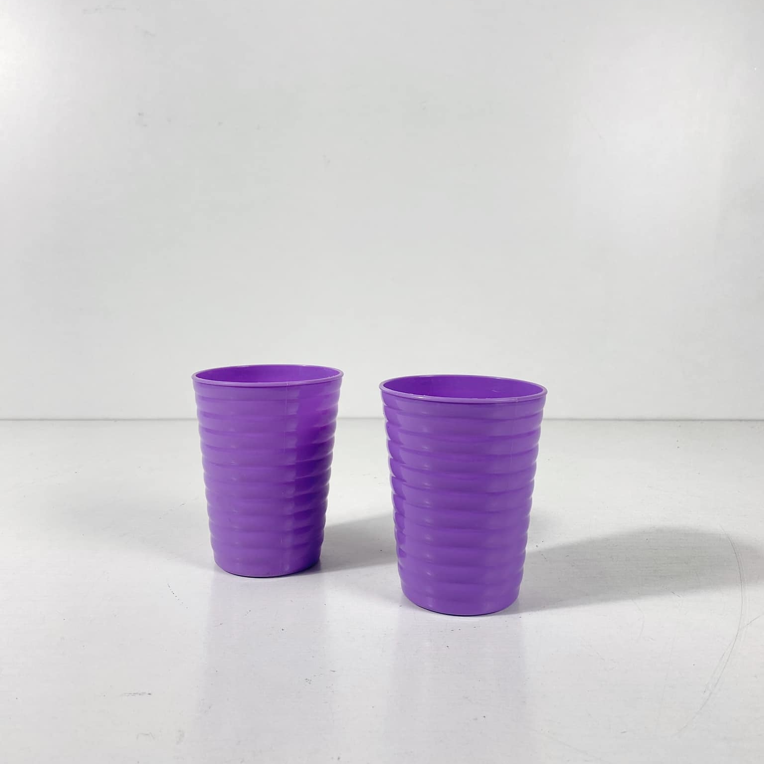 Кашпо фіолет рельєф пластик