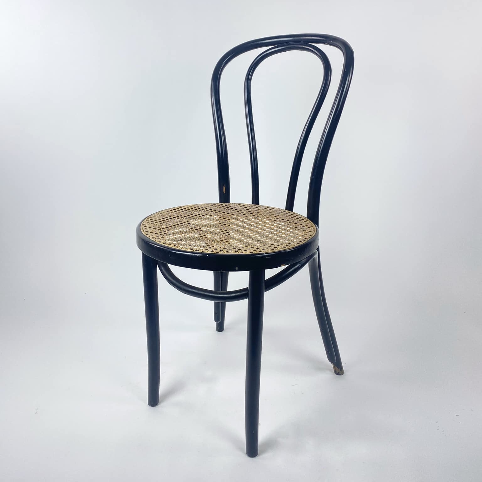 Стілець віденський чорний/ротангова сітка ST-120