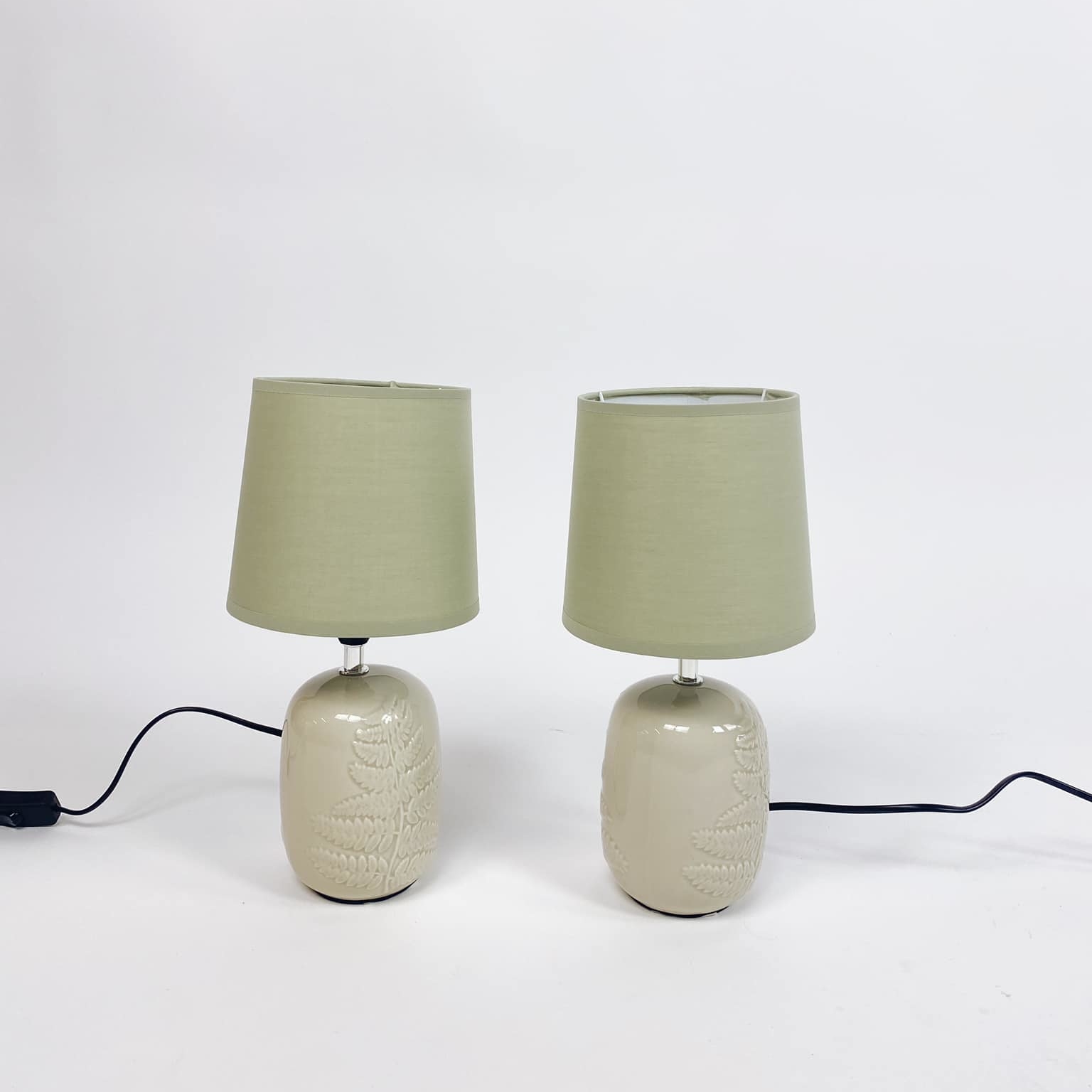 Лампа настільна база беж рельєф кераміка LT-255