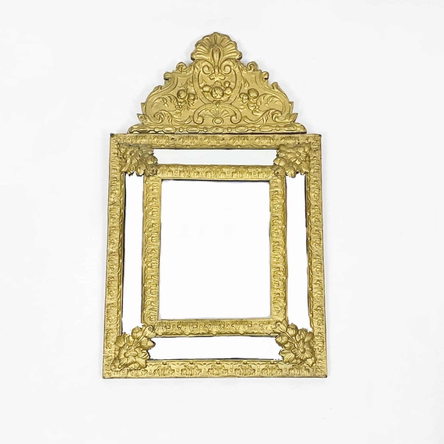 Дзеркало настанне прямокутне з декоративним елементом рама золото вінтаж MR-040