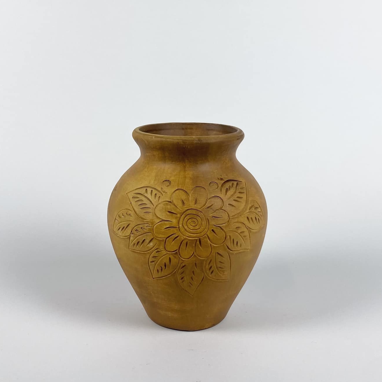 Ваза-глечик рельєфний декор етно кераміка EN-060