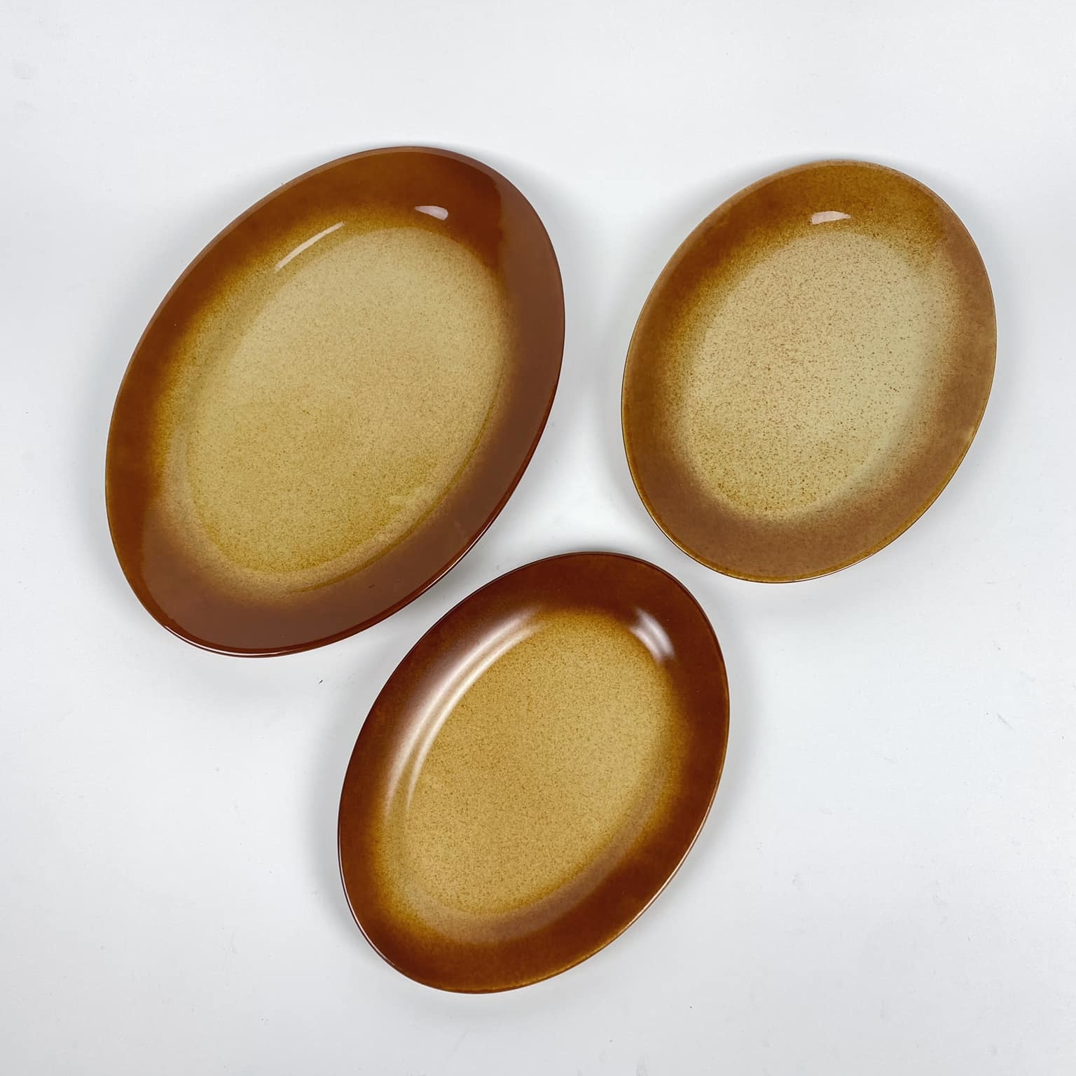 Блюдо овальне коричнево-бежеве кераміка етно EN-093