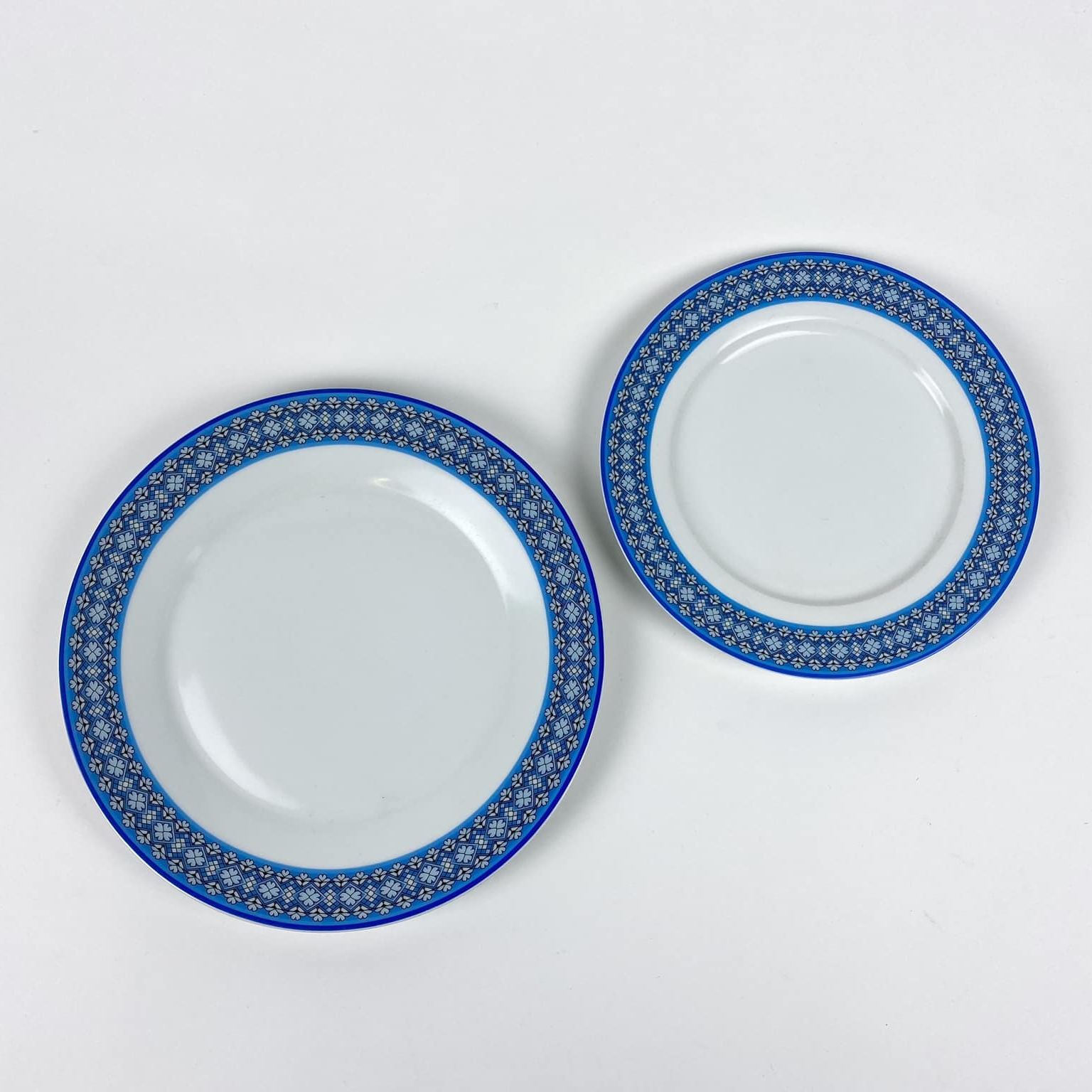 Тарілка обідня синій орнамент PP-115