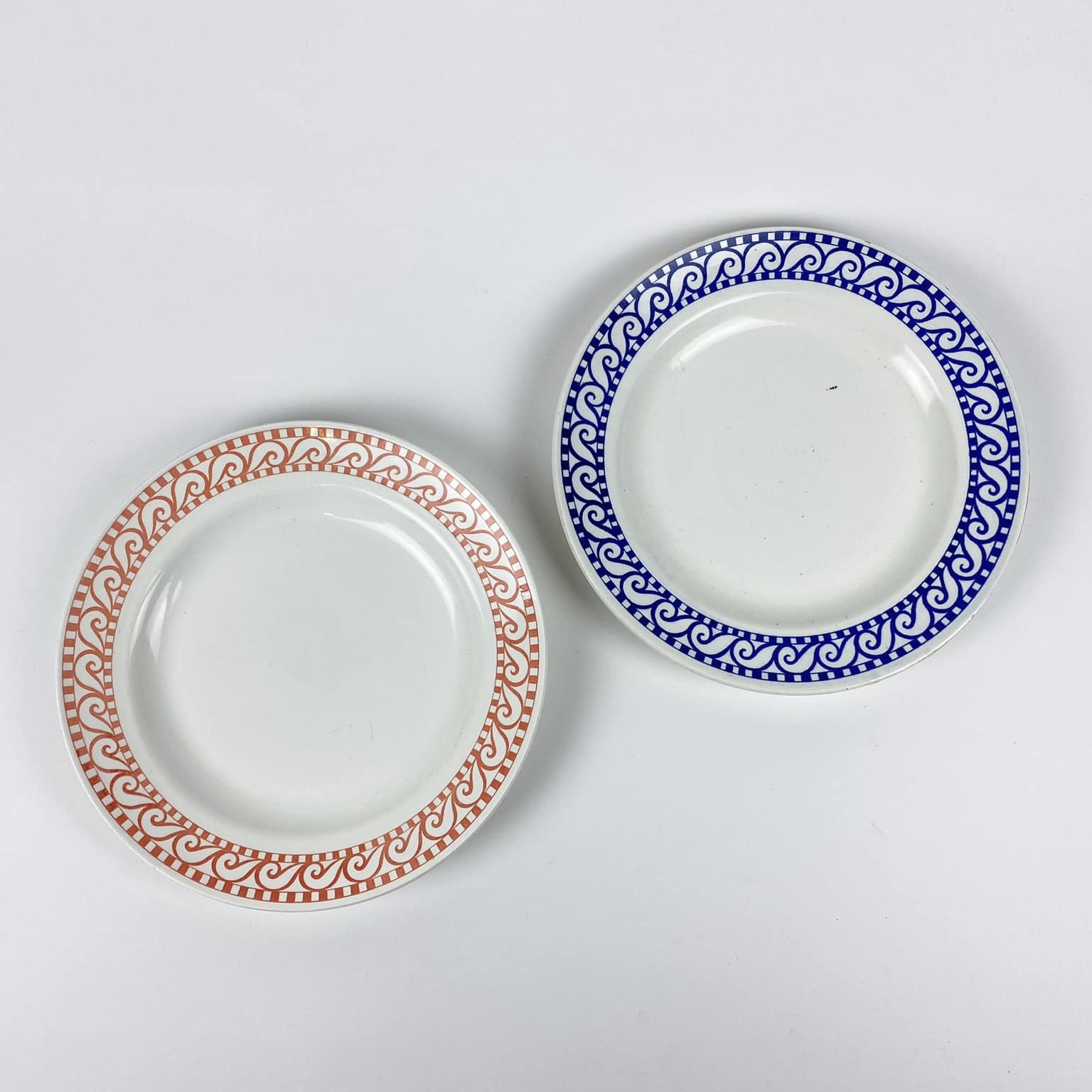 Тарілка обідня орнамент червоний/синій PP-116