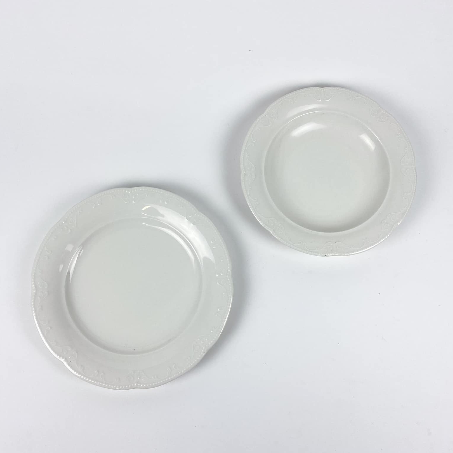 Тарілка обідня/супова біла рельєфний декор PP-131