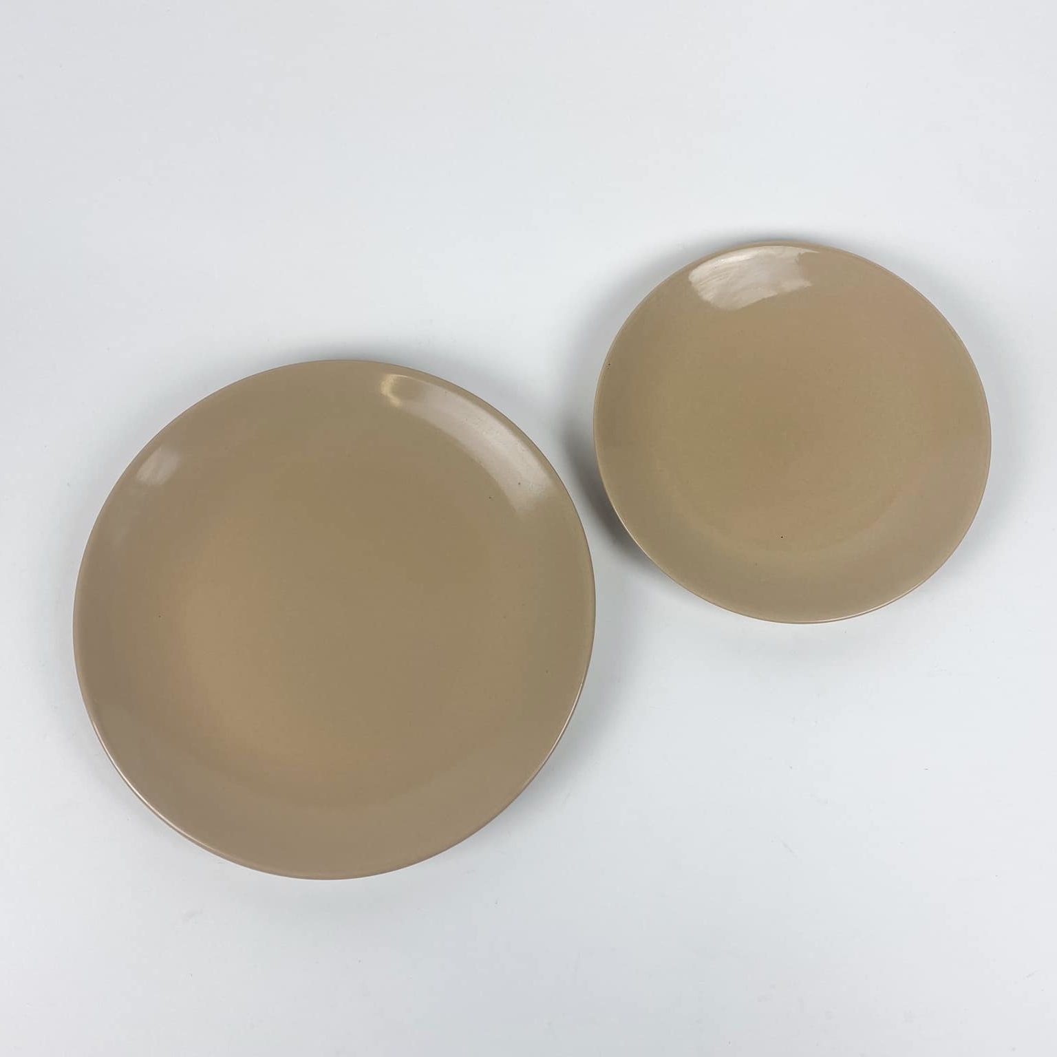 Тарілка обідня беж кераміка PP-151