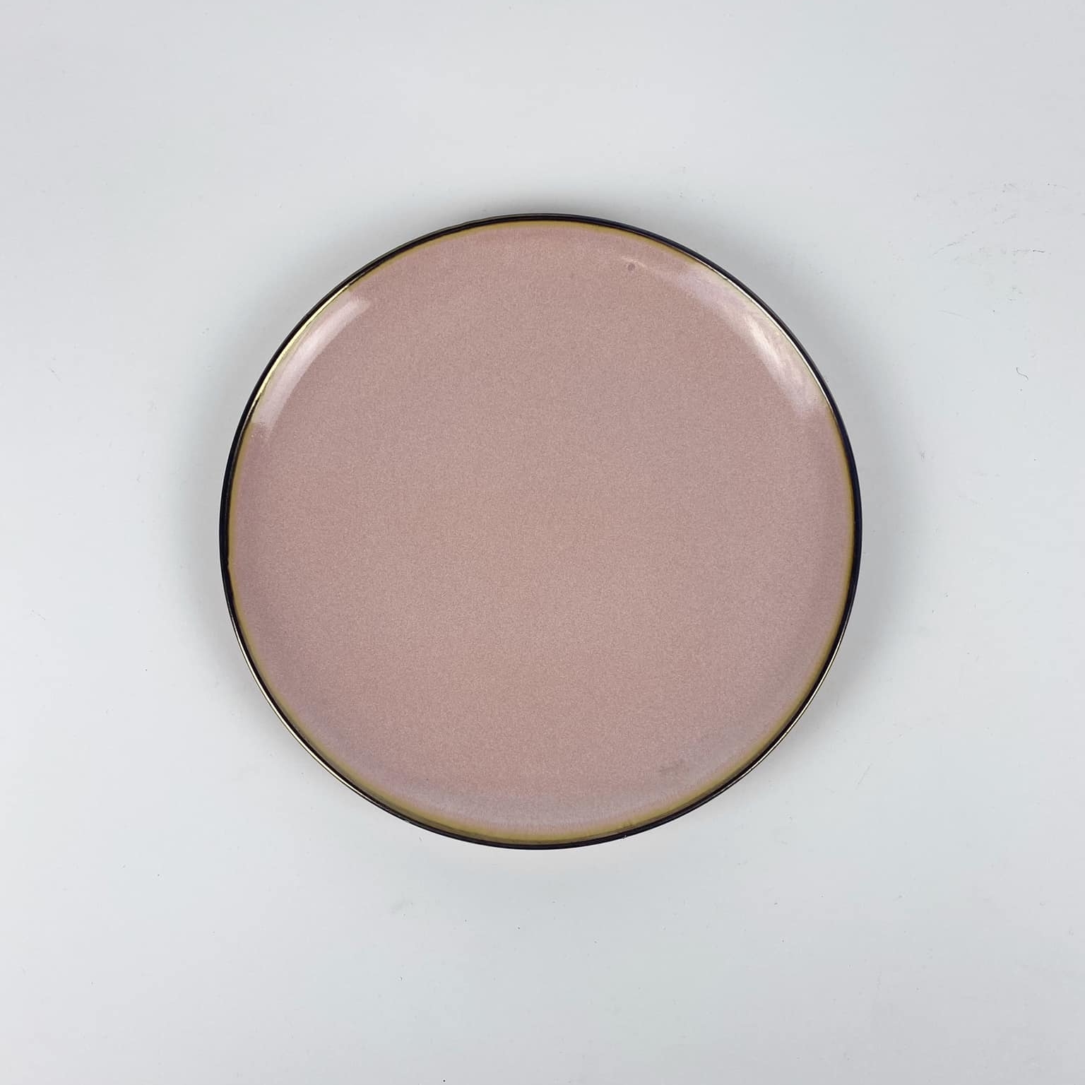 Тарілка обідня рожева з бронзовим обідком PP-155