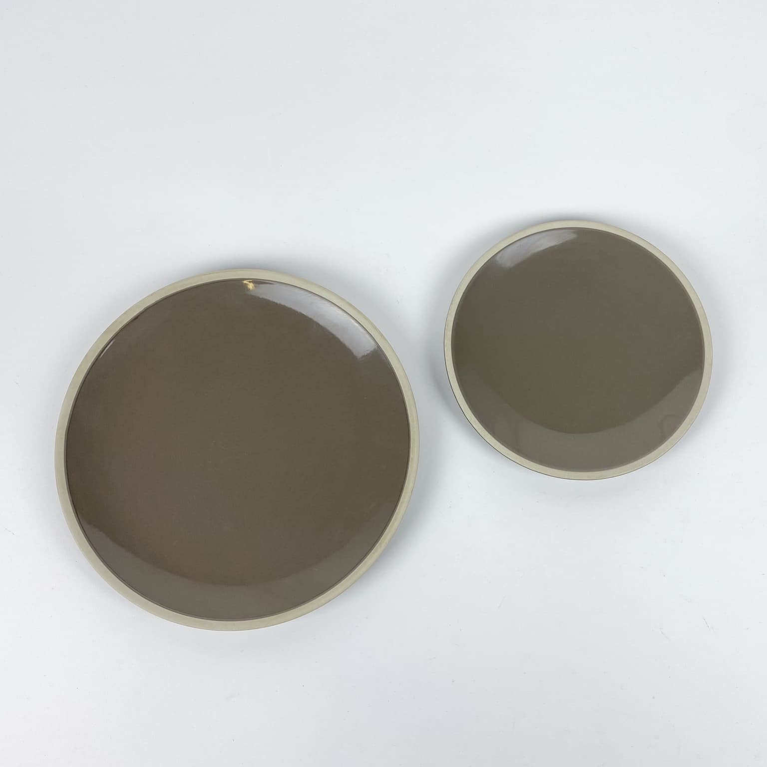 Тарілка обідня какао кайма мат беж PP-160