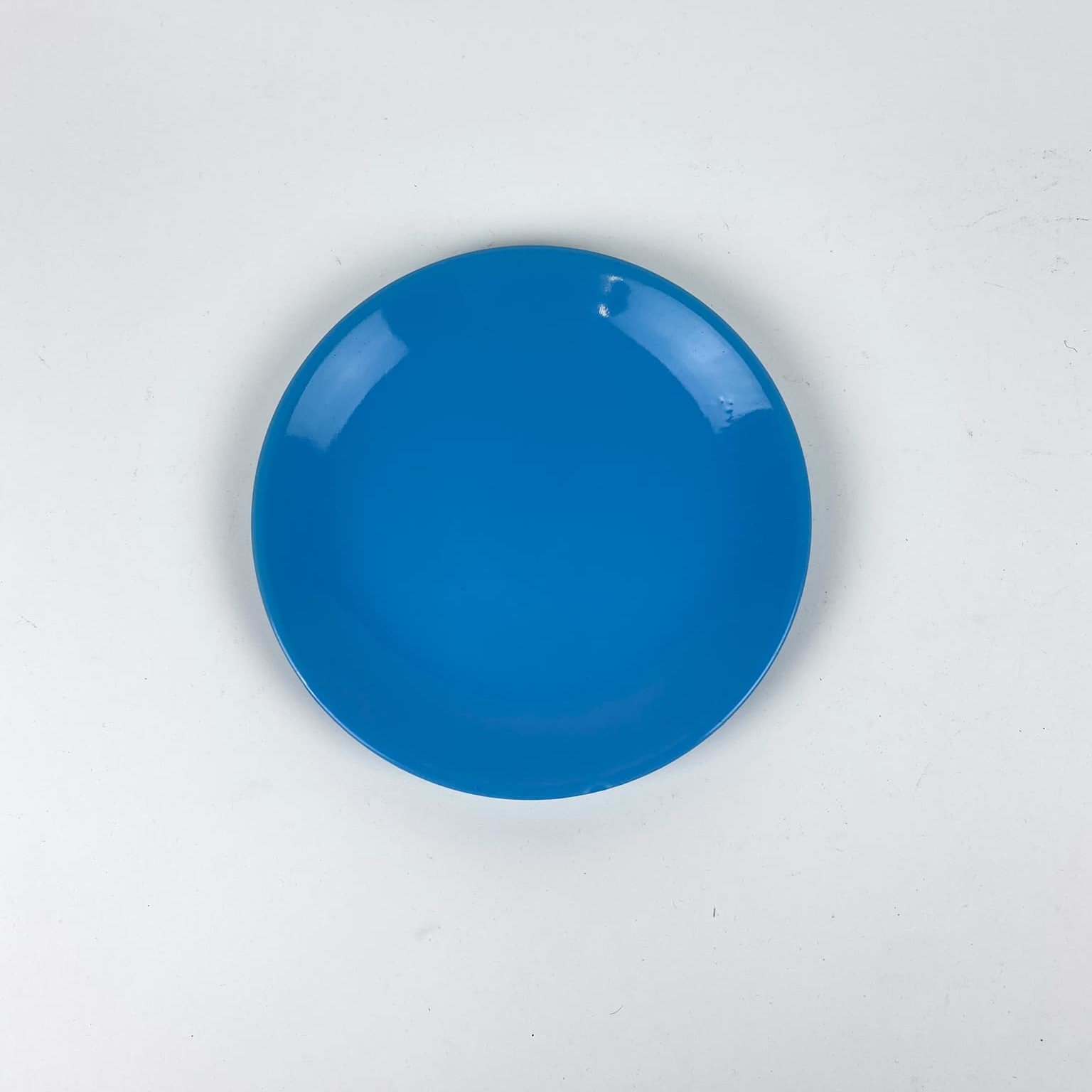 Тарілка обідня яскраво-блакитна кераміка PP-172