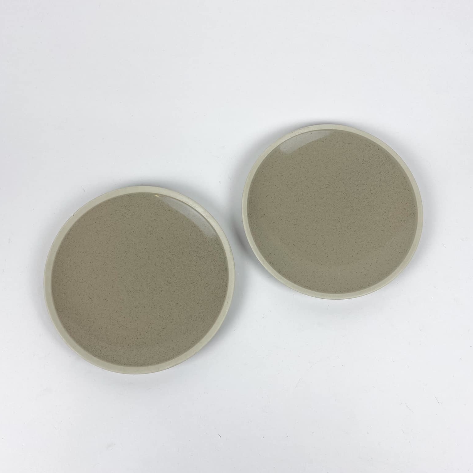 Тарілка обідня сіро-бежева матовий кант PP-176