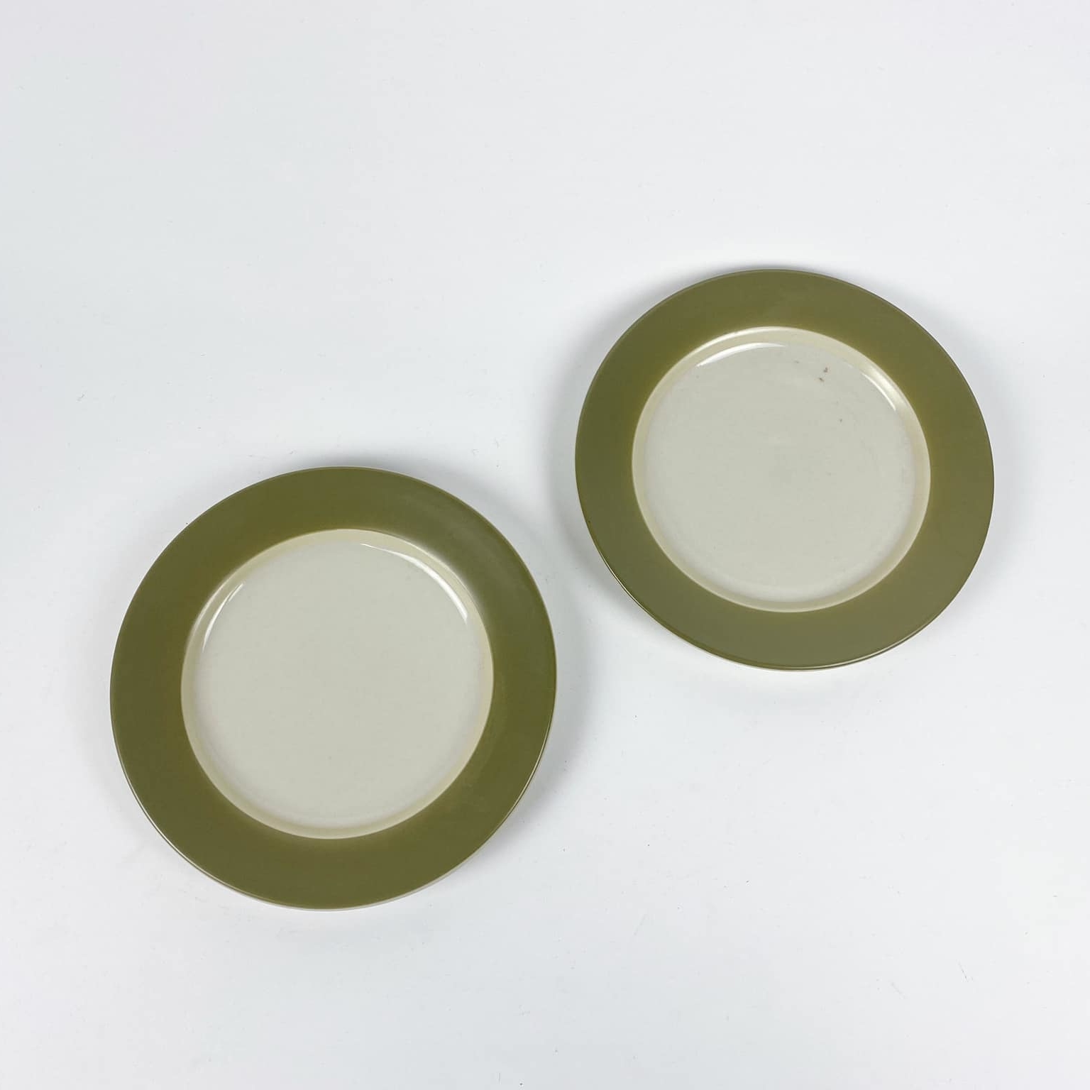 Тарілка обідня широкий оливковий обідок PP-185