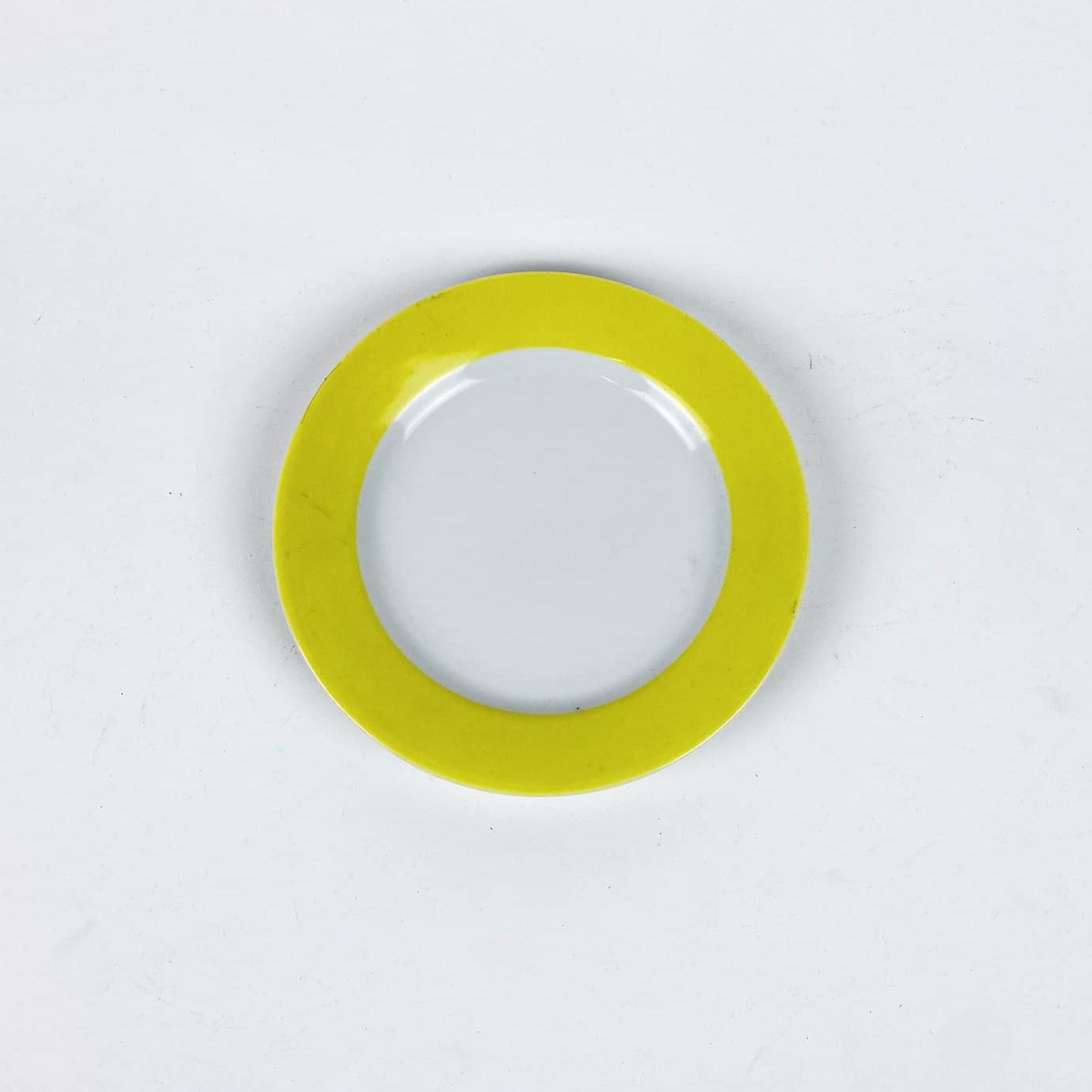 Тарілка обідня лимонний широкий обідок PP-191