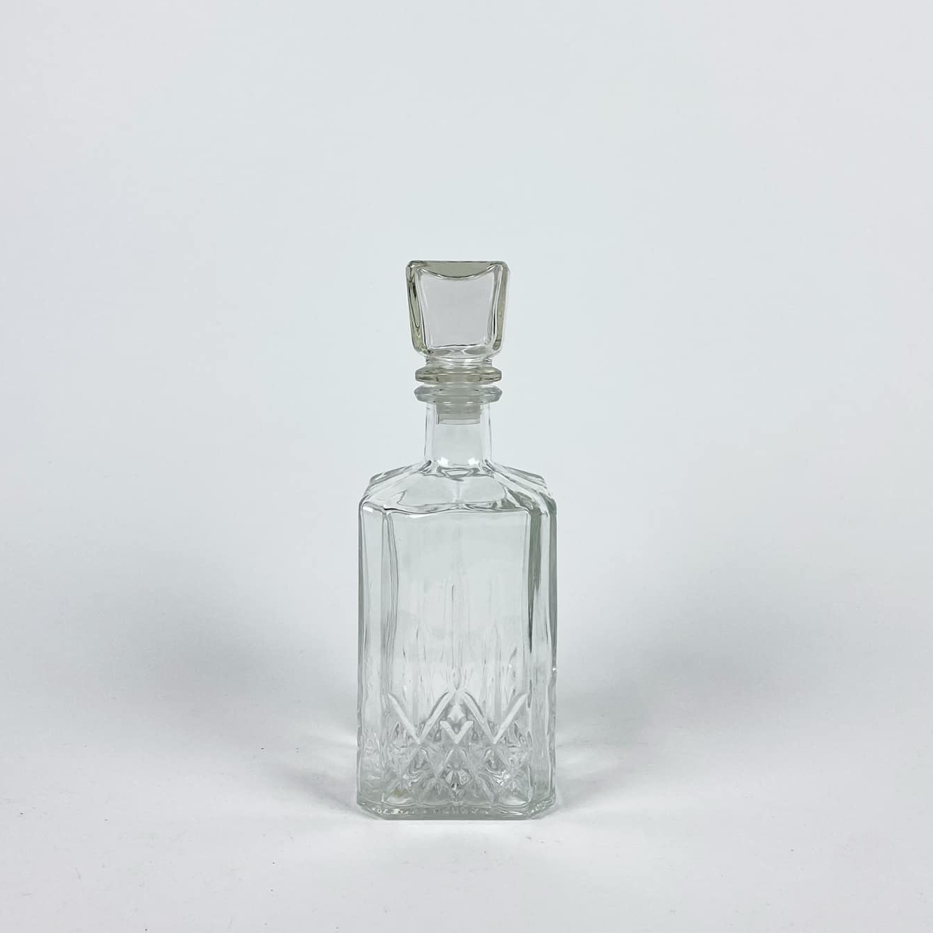 Графин рельєфний квадратний кришталь KF-066