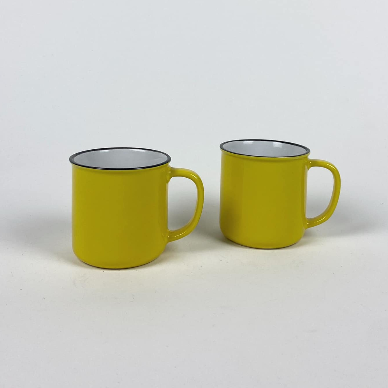 Кружка жовто-біла метал/емаль TE-105