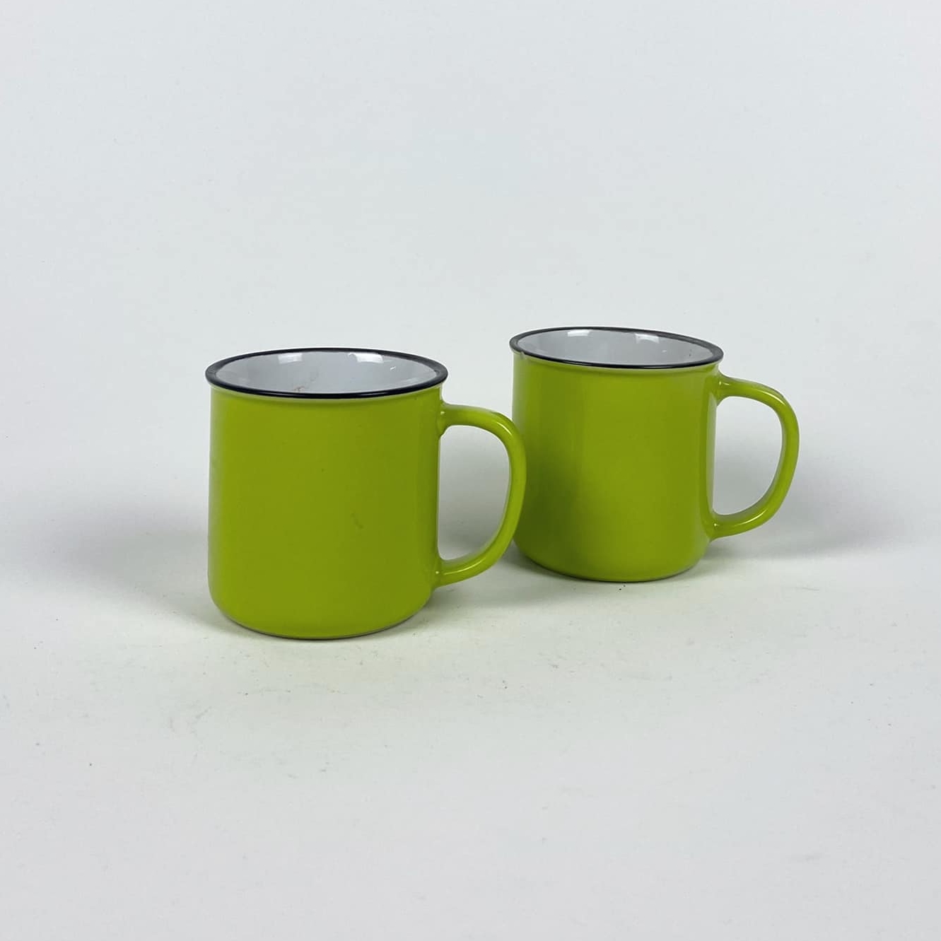 Кружка салатово-біла метал/емаль TE-110